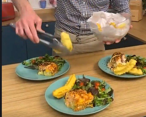 Leckerer gebackener Lachs