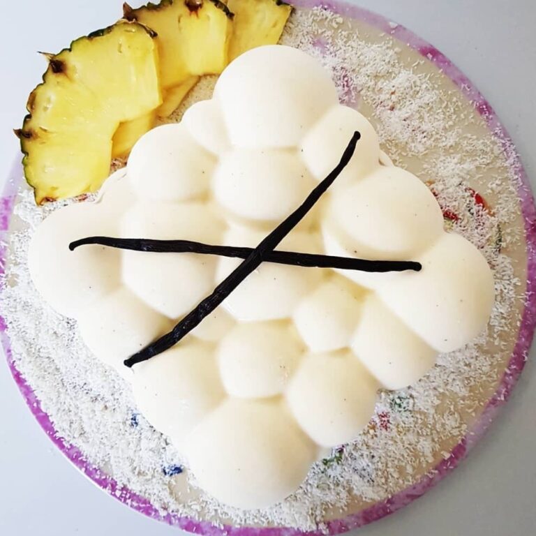 Entremet ananas vanille et coco