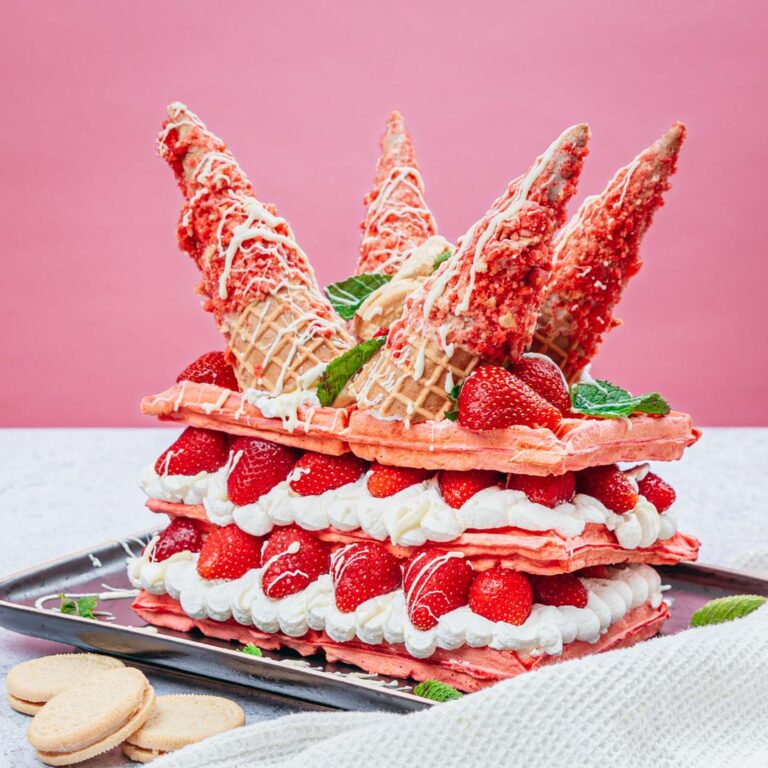 Tarta de fresa y helado