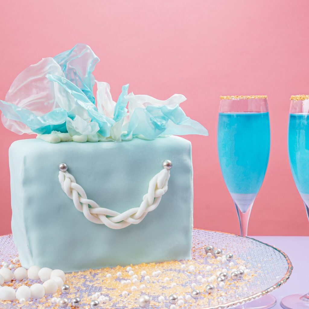 Elegancia y lujo en un solo postre!
