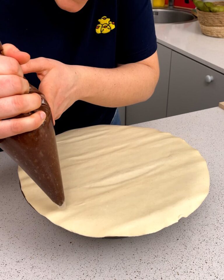 Torta torcida de pera e chocolate