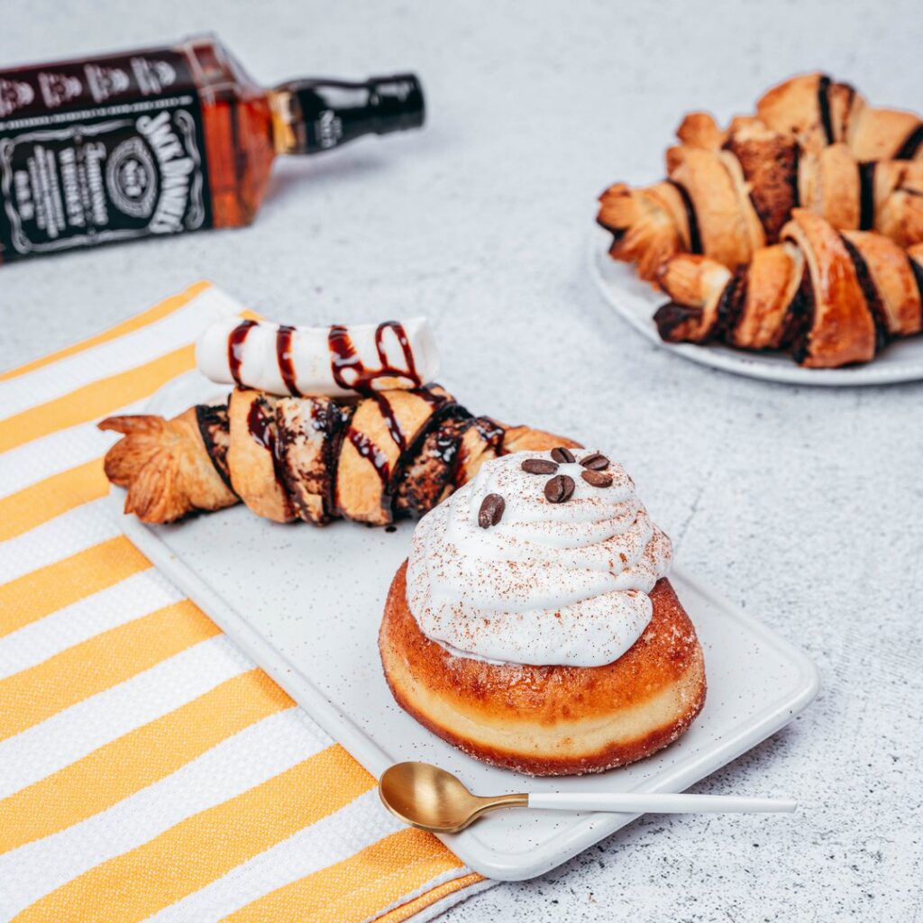 ¡Donut con helado de Bourbon!