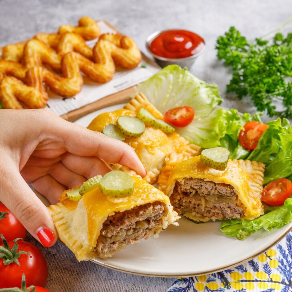 Pastel de forno de carne e queijo