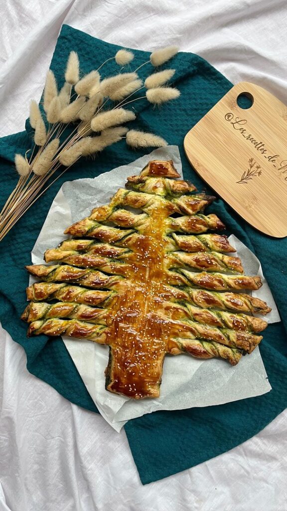 Sapin feuilleté de Noël au pesto épinards