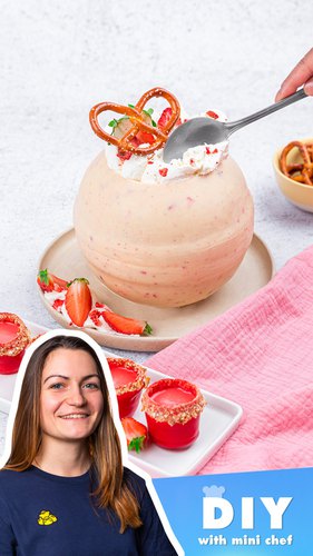 Strawberry & Pretzel Trifle
